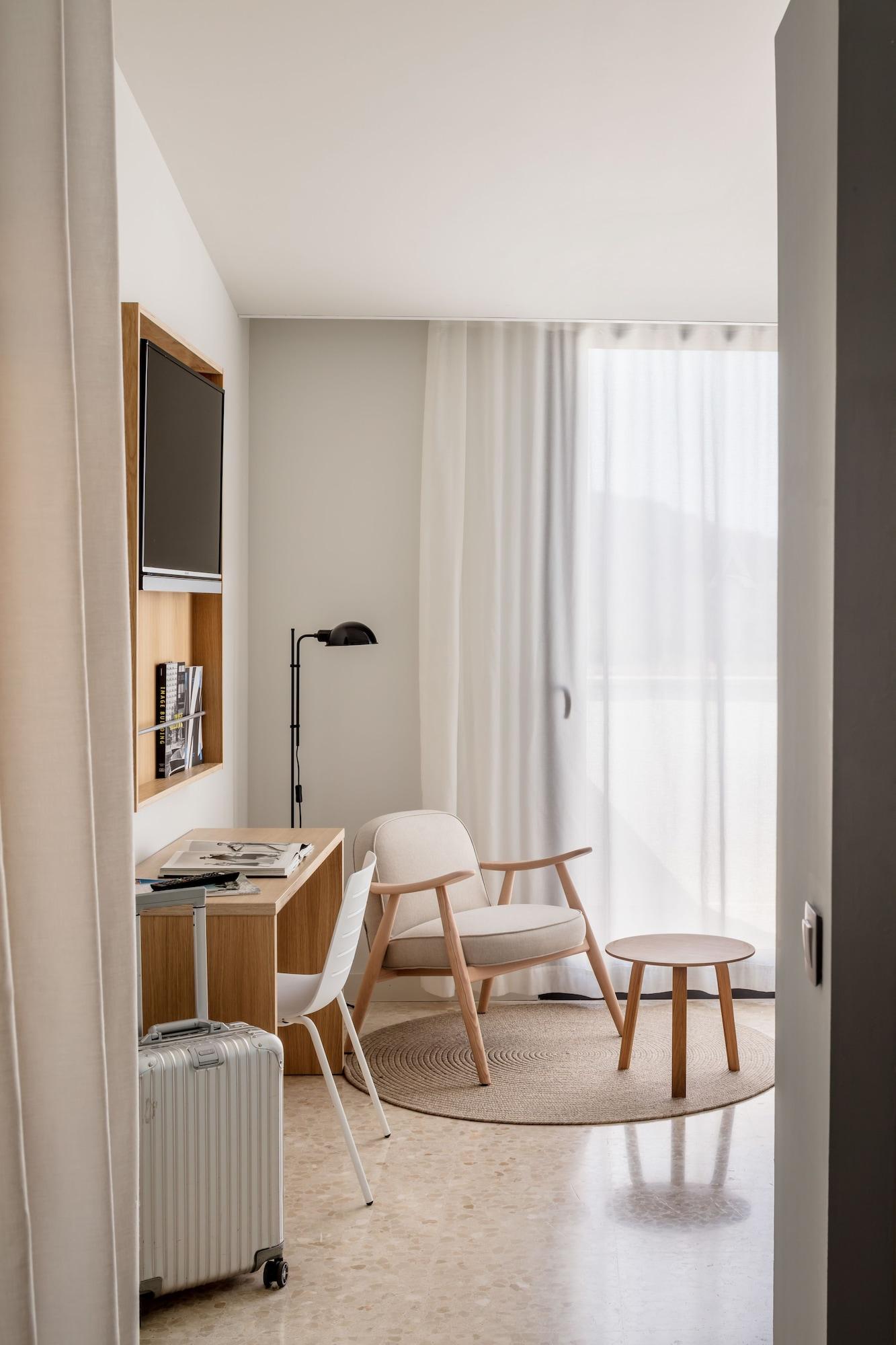 Aqua Silhouette & - Adults Only Hotel