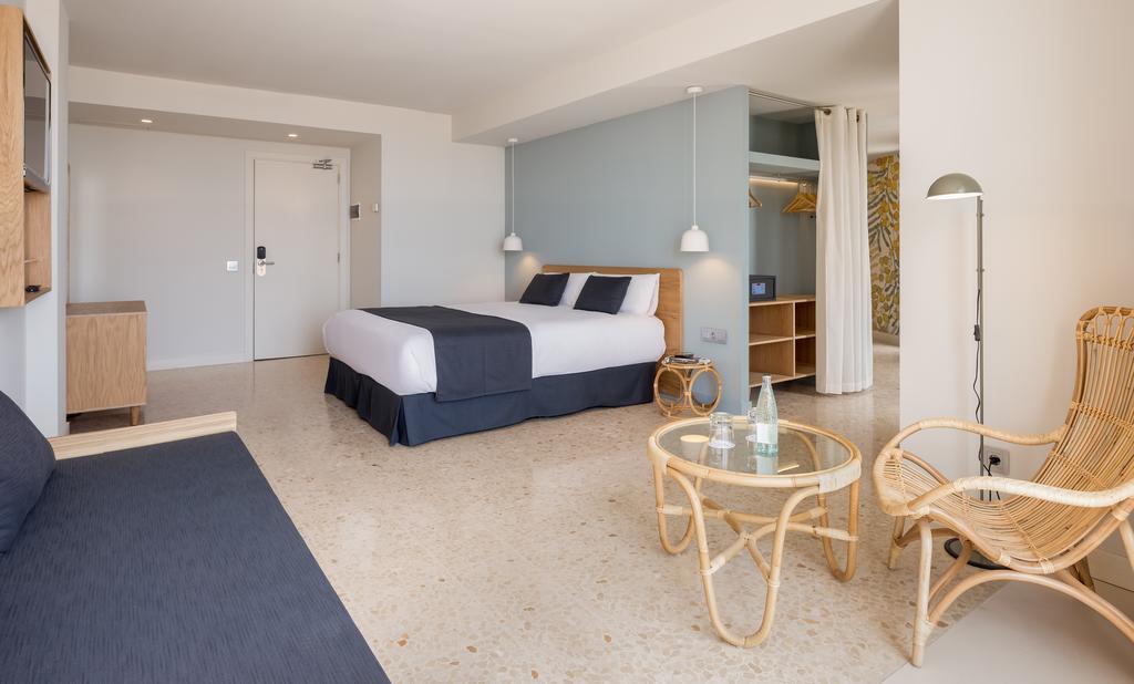 Aqua Silhouette & - Adults Only Malgrat de Mar